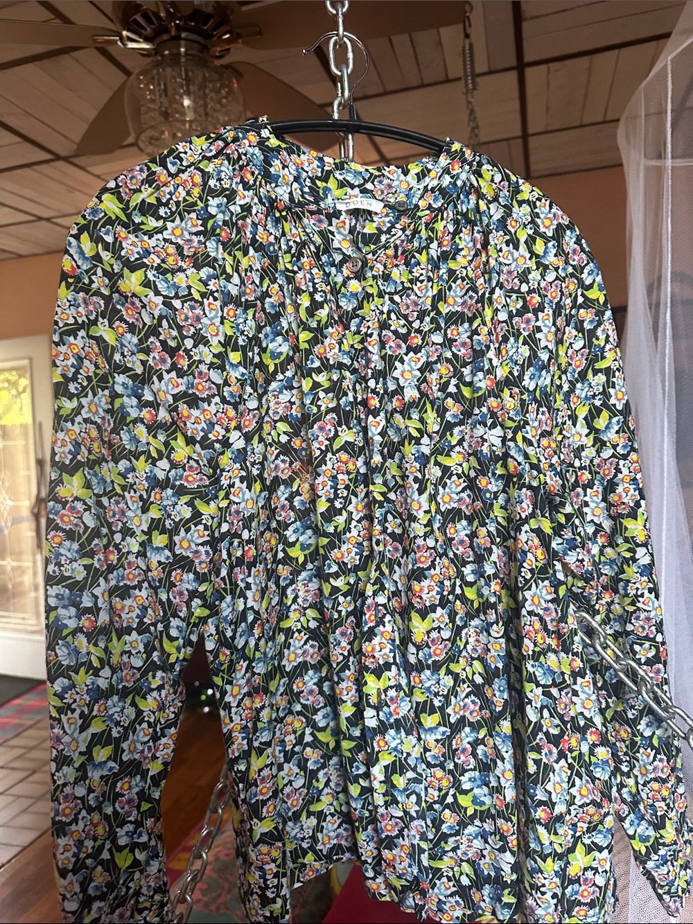 Doen Black Multi Floral Button-Front Blouse